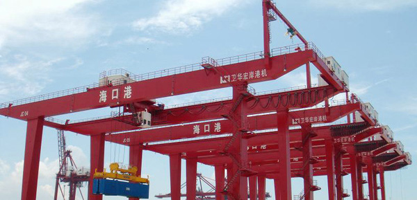 轨道式集装箱门式起重机